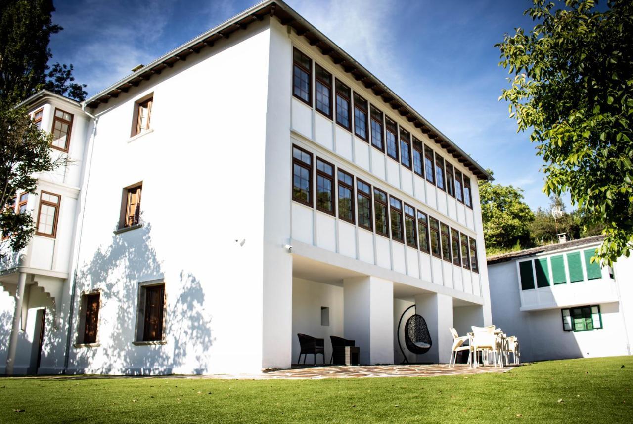 Hotel A Casa Da Botica Samos Exterior foto